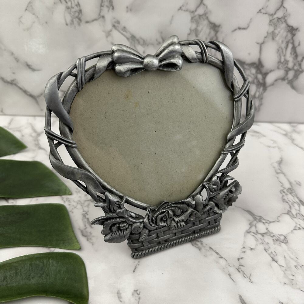 Vintage Y2k Silver Tone Heart Floral Basket Metal Picture Frame 4x5 Cottagecore